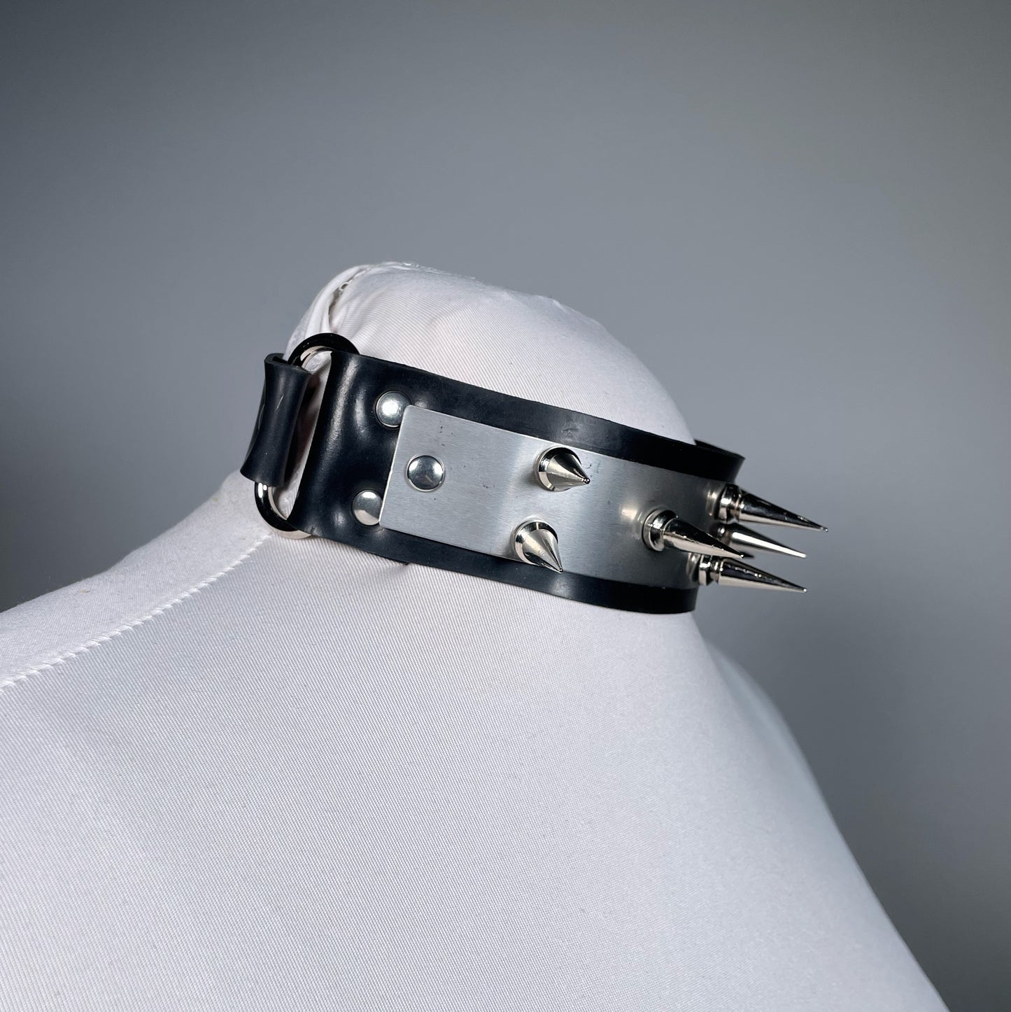 Tin Omen Collar