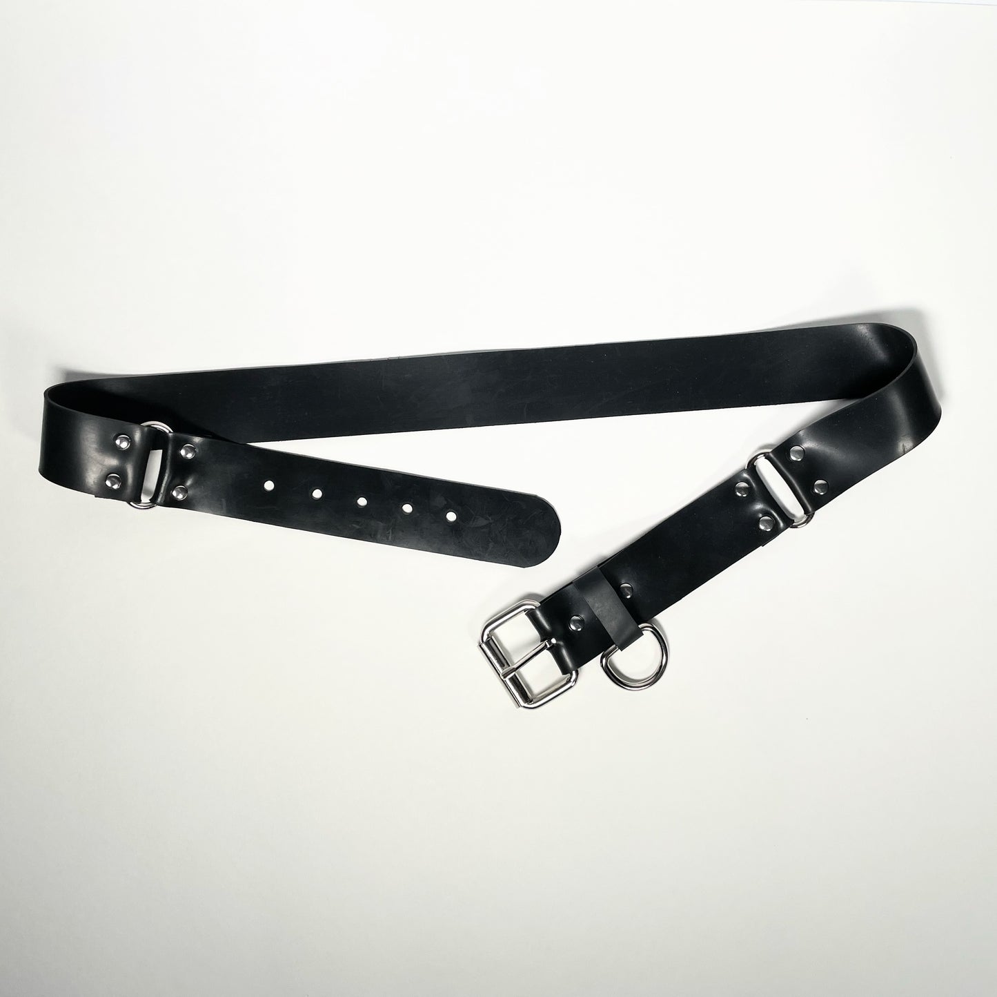 The Minimalist Rubber Belt