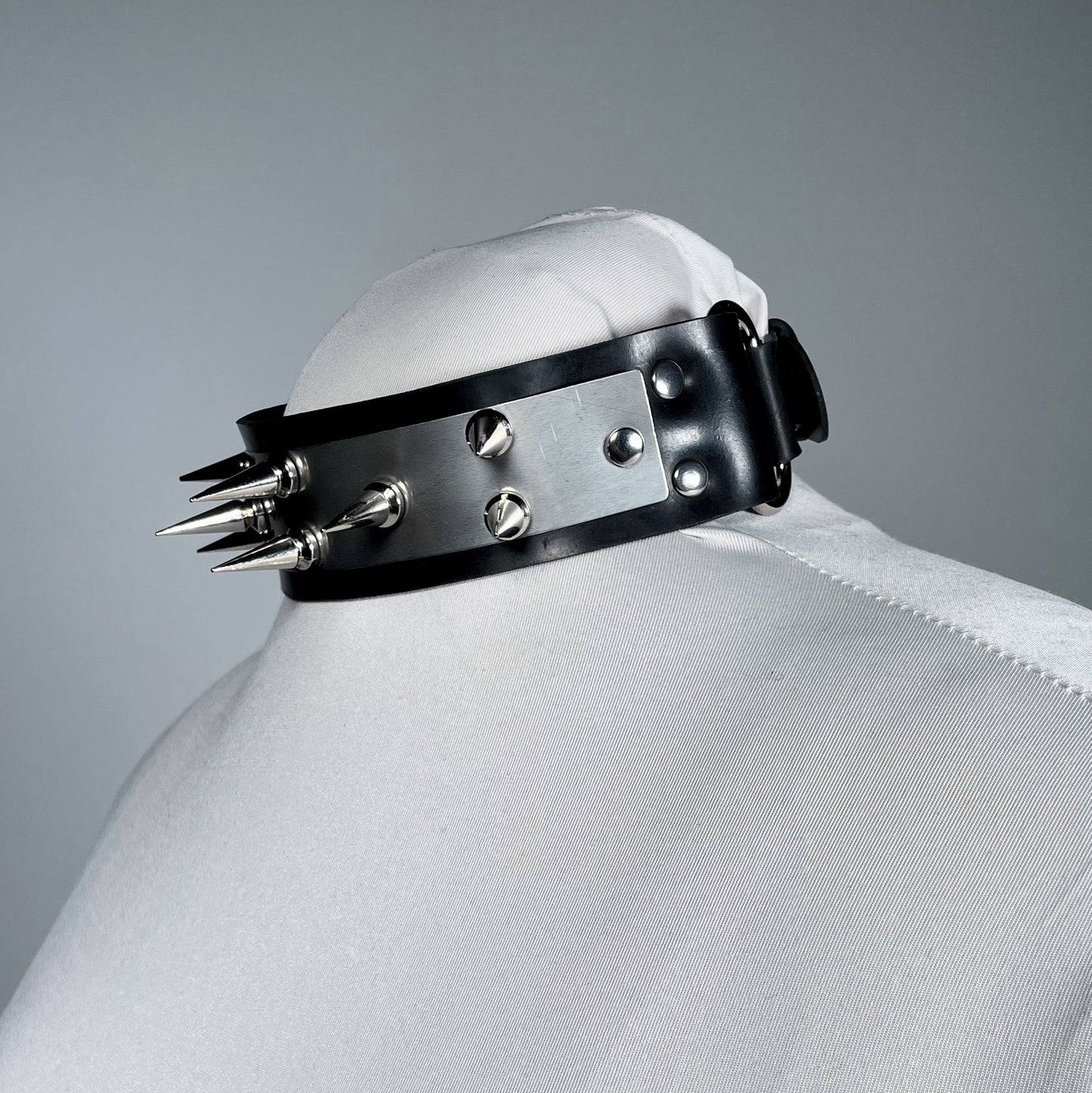 Tin Omen Collar
