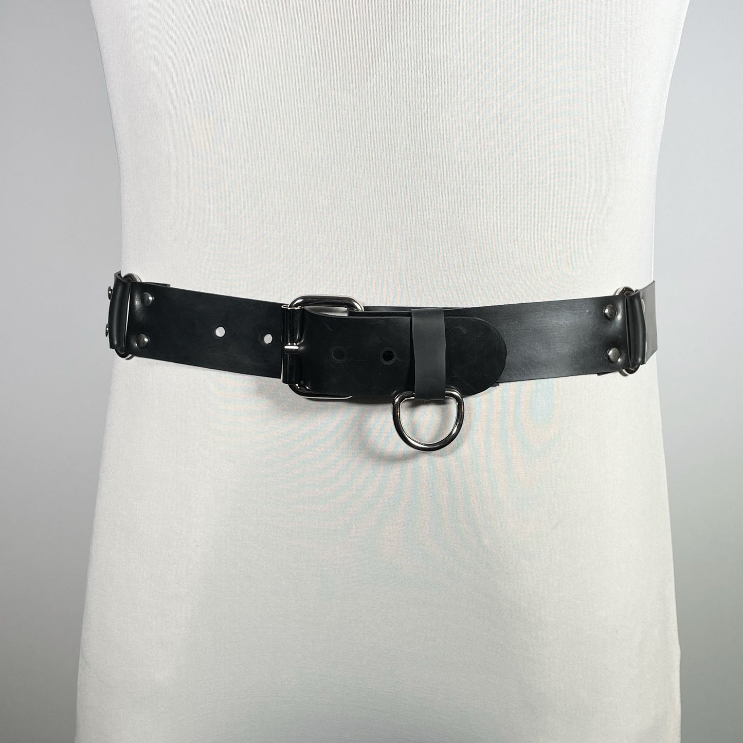 The Minimalist Rubber Belt