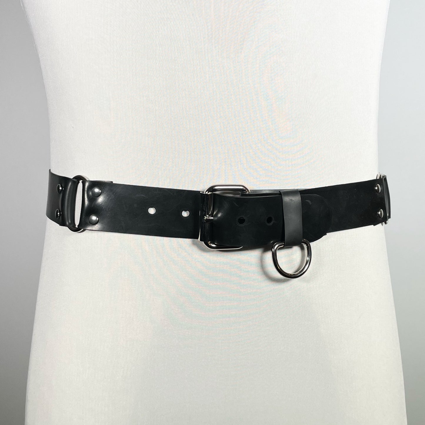 The Minimalist Rubber Belt