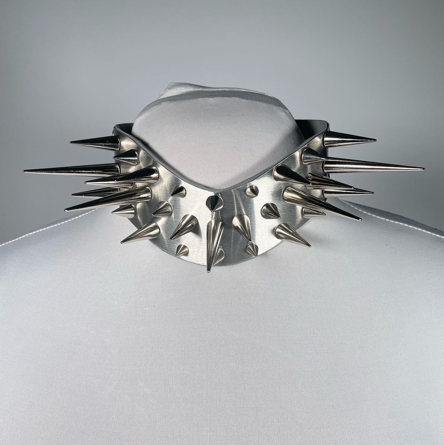 Thieves and Liars Collar