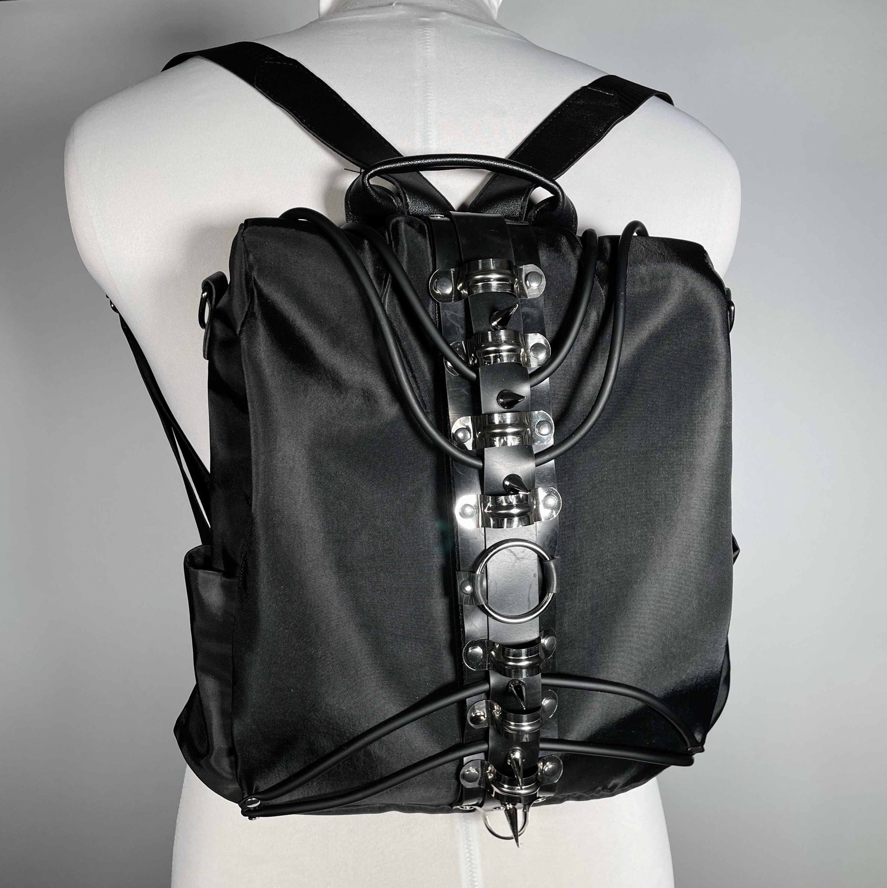 Industrial Spinal Backpack – Mode Brutale